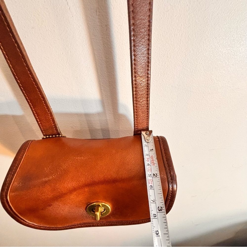 COACH Scooter Bag Long Adjustable Strap Leather Made in Costa Rica Flap - Picture 4 of 14